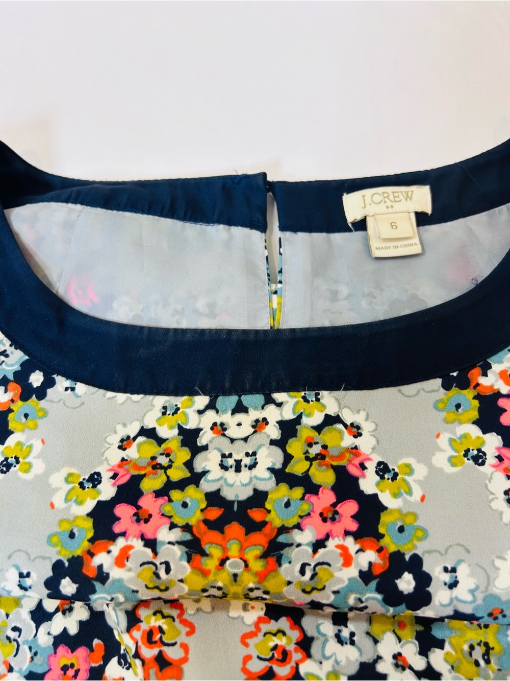 J.CREW Womens Silk Gray Misty Fog Floral Navy Trim 3/4 Sleeve Shift Dress Sz 6 - Picture 9 of 9